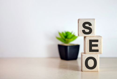 wooden blocks on desk spelling out seo